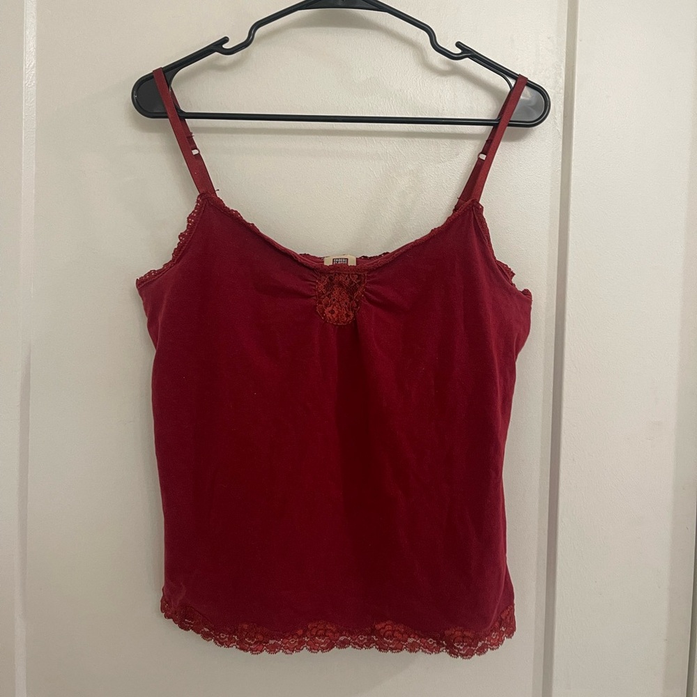 Vintage Y2K Girl Next Door Romantic Burgundy Lace-Trim Camisole